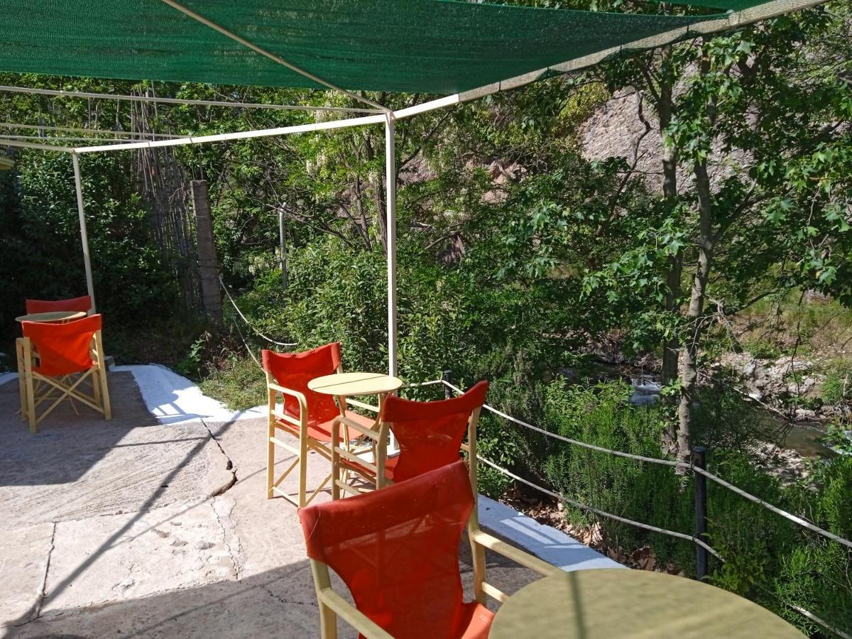Guesthouse Eleftherios Kalavryta Buitenkant foto