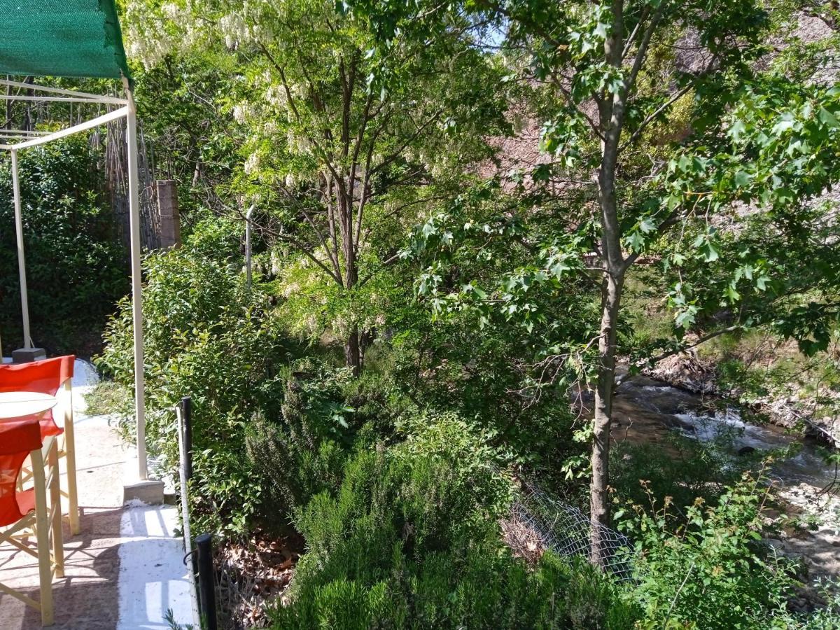 Guesthouse Eleftherios Kalavryta Buitenkant foto