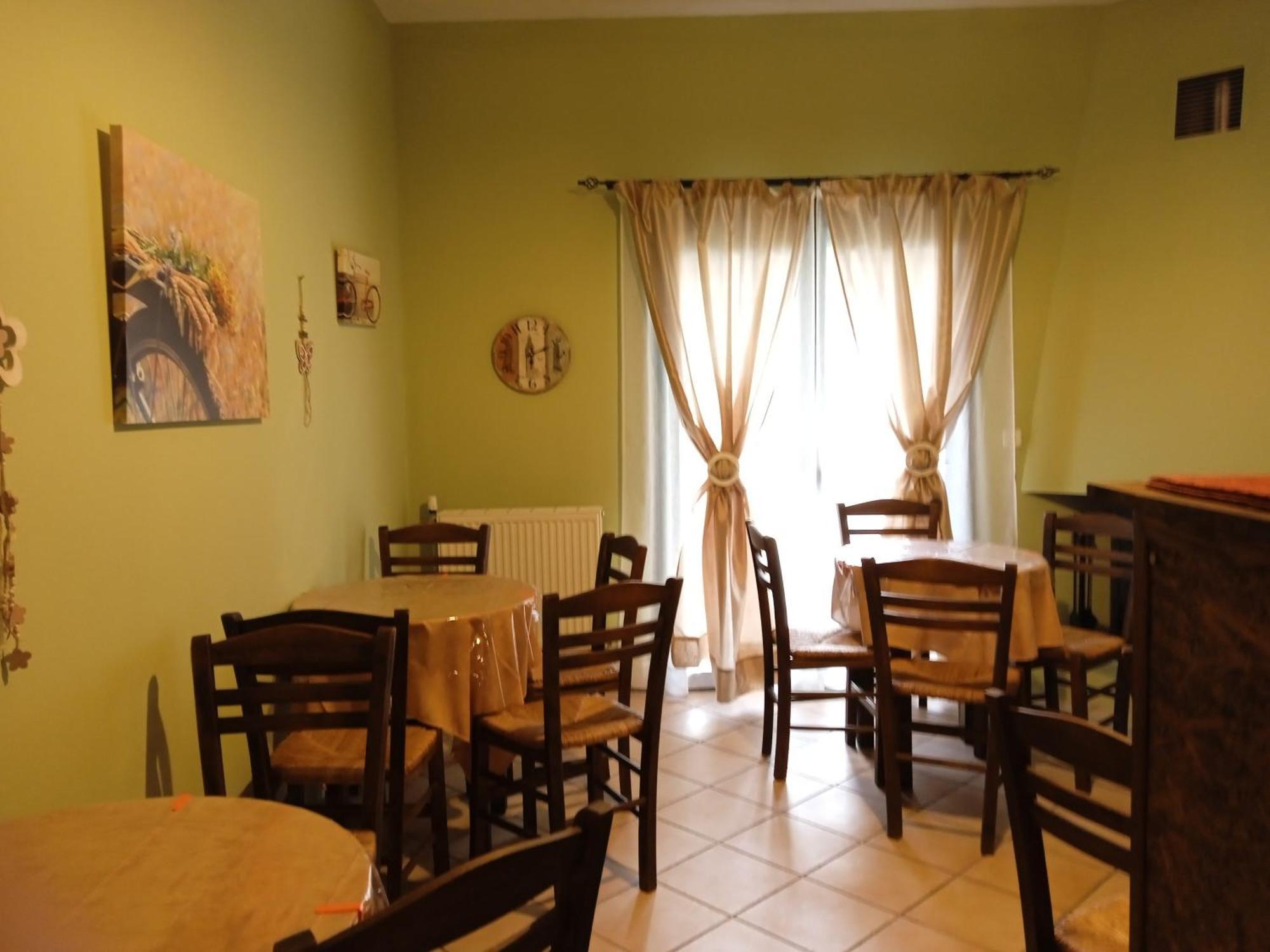 Guesthouse Eleftherios Kalavryta Buitenkant foto