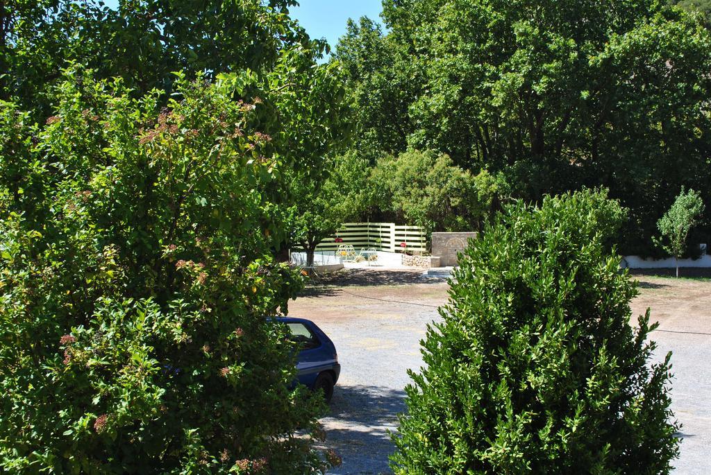 Guesthouse Eleftherios Kalavryta Buitenkant foto